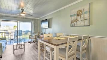 Appartement (2 Bedrooms) | Restauration