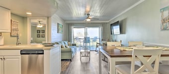Fernandina Beach Condo ~ 1 Mi to Golf Courses