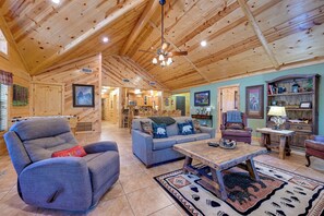 House (3 Bedrooms) | Interior