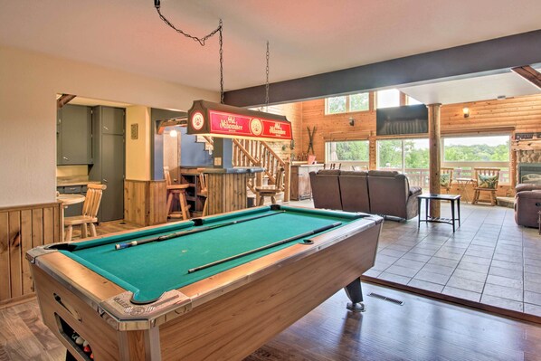 المنشأة من الداخل