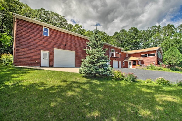 House (Multiple Bedrooms) | Interior - Spacious Frazee Home w/ Direct Lake Access! (Frazee)