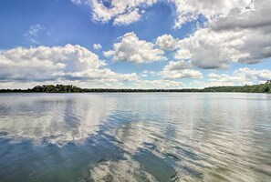 Talo (Multiple Bedrooms) | Sisätilat