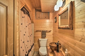 House (Multiple Bedrooms) | Interior