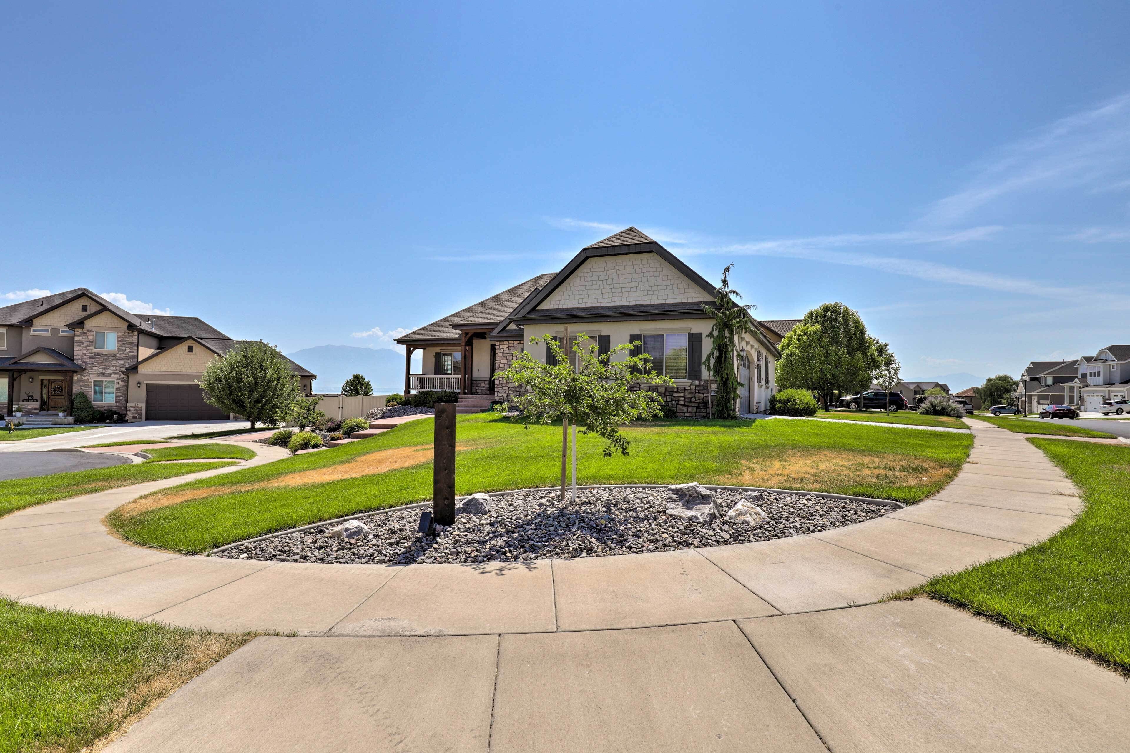 Saratoga Springs Getaway: Walk to Utah Lake!