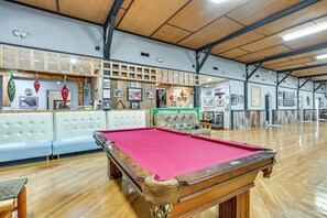 Interior - Massive Hatfield 'loon Lodge' w/ Roller Rink (Merrillan)