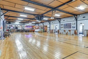 House (6 Bedrooms) | Interior