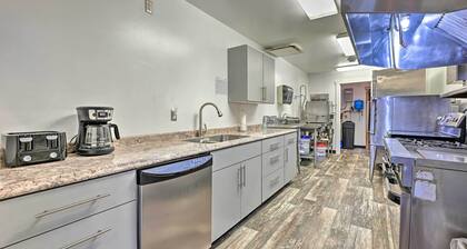 Massive Hatfield 'loon Lodge' w/ Roller Rink