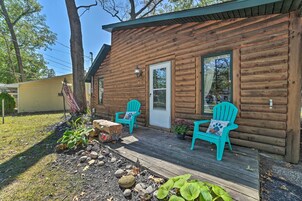 Cottage (2 Bedrooms) | Front of property