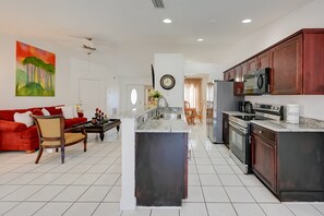 Micro-ondas, fogão, cooktop, lava-louças