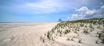 Beautiful Brigantine Condo w/ Patio & Beach Access