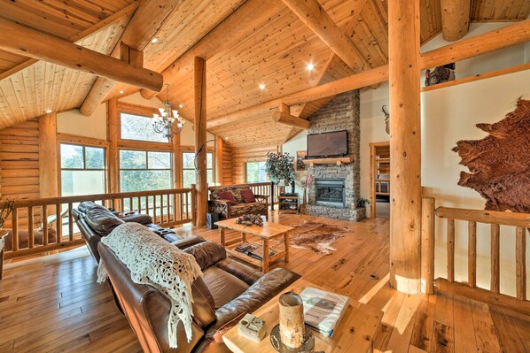 House (4 Bedrooms) | Interior - Walk to Table Rock Lake: Spacious Home w/ Deck! (Shell Knob)