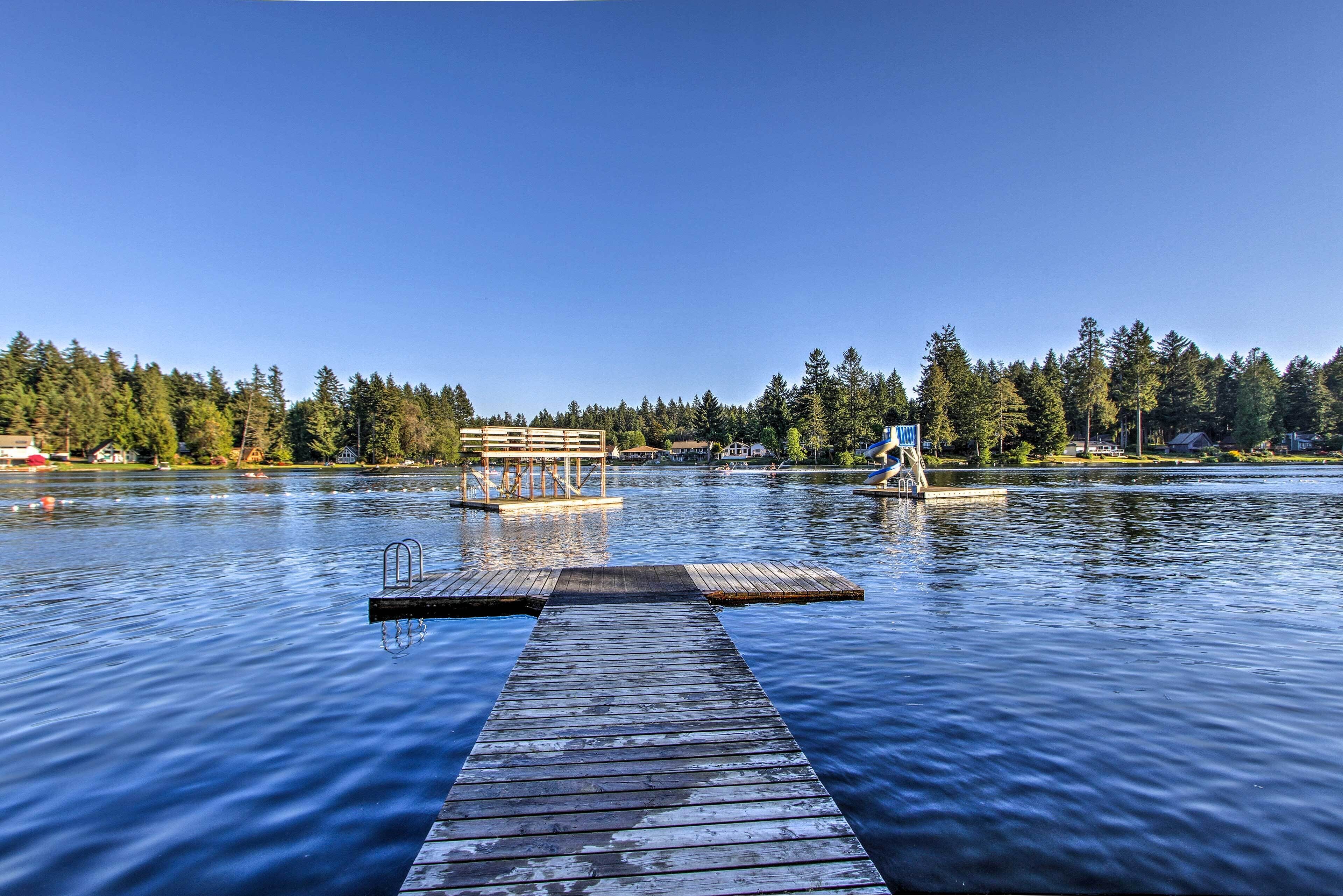 Anderson Island Home w/ Yard & Hot Tub by Beaches