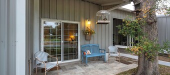 Quaint Countryside Casita: 45 Mi to Ft. Worth