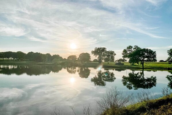 Cottage (1 Bedroom) | Interior - Quaint Countryside Casita: 45 Mi to Ft. Worth (Lipan)