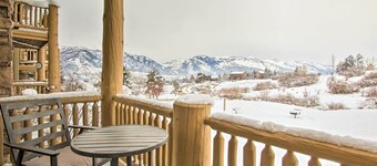 Cozy Eden Condo w/ Mtn Views in Wolf Creek Resort!