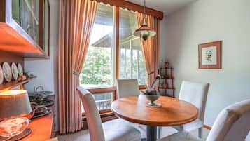 Rumah (4 Bedrooms) | Interior