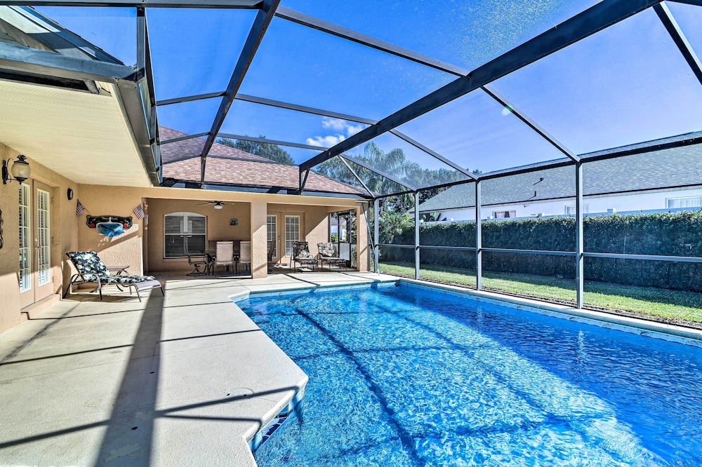 Clermont Villa w/ Lanai ~ 12 Miles to Disney!