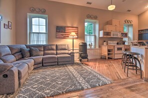 Cottage (2 Bedrooms) | Interior