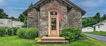 Private Hot Tub at Cozy Wrightsville Cottage!