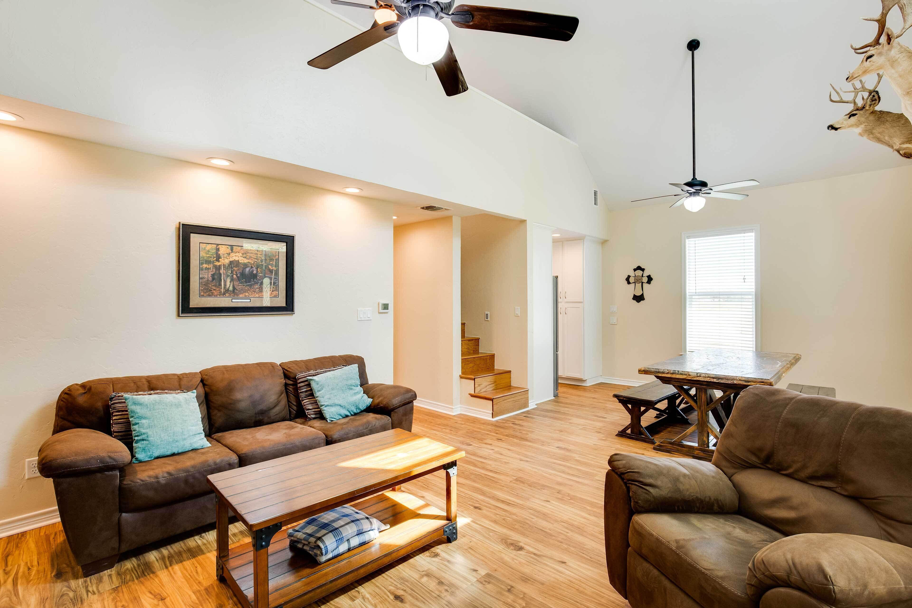 House (2 Bedrooms) | Interior