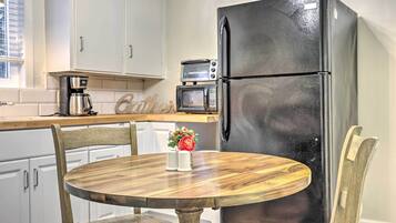 Apartment (0 Bedroom) | Interior