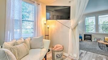 Apartment (0 Bedroom) | Interior