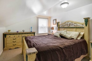 House (3 Bedrooms) | 3 bedrooms, iron/ironing board, bed sheets - Historic Carriage House < 20 Mi Elk Mtn: Hike, Ski (Lakewood)