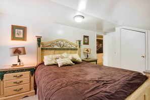 Casa (3 Bedrooms) | 3 quartos, ferros/tábuas de passar roupa, roupa de cama