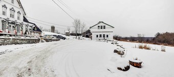 Historic Carriage House < 20 Mi Elk Mtn: Hike, Ski