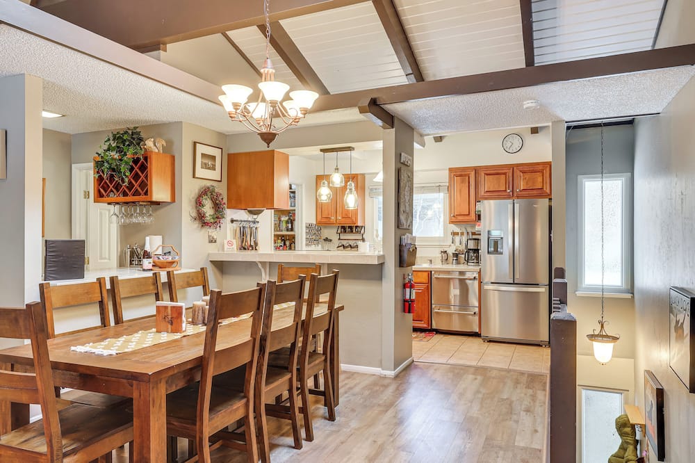 1 Mi to Diamond Peak Ski Resort: Forest-view Condo - Sand Harbor, NV