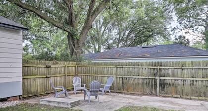 Jacksonville Retreat w/ Pool & Yard - 3 Mi to Zoo!