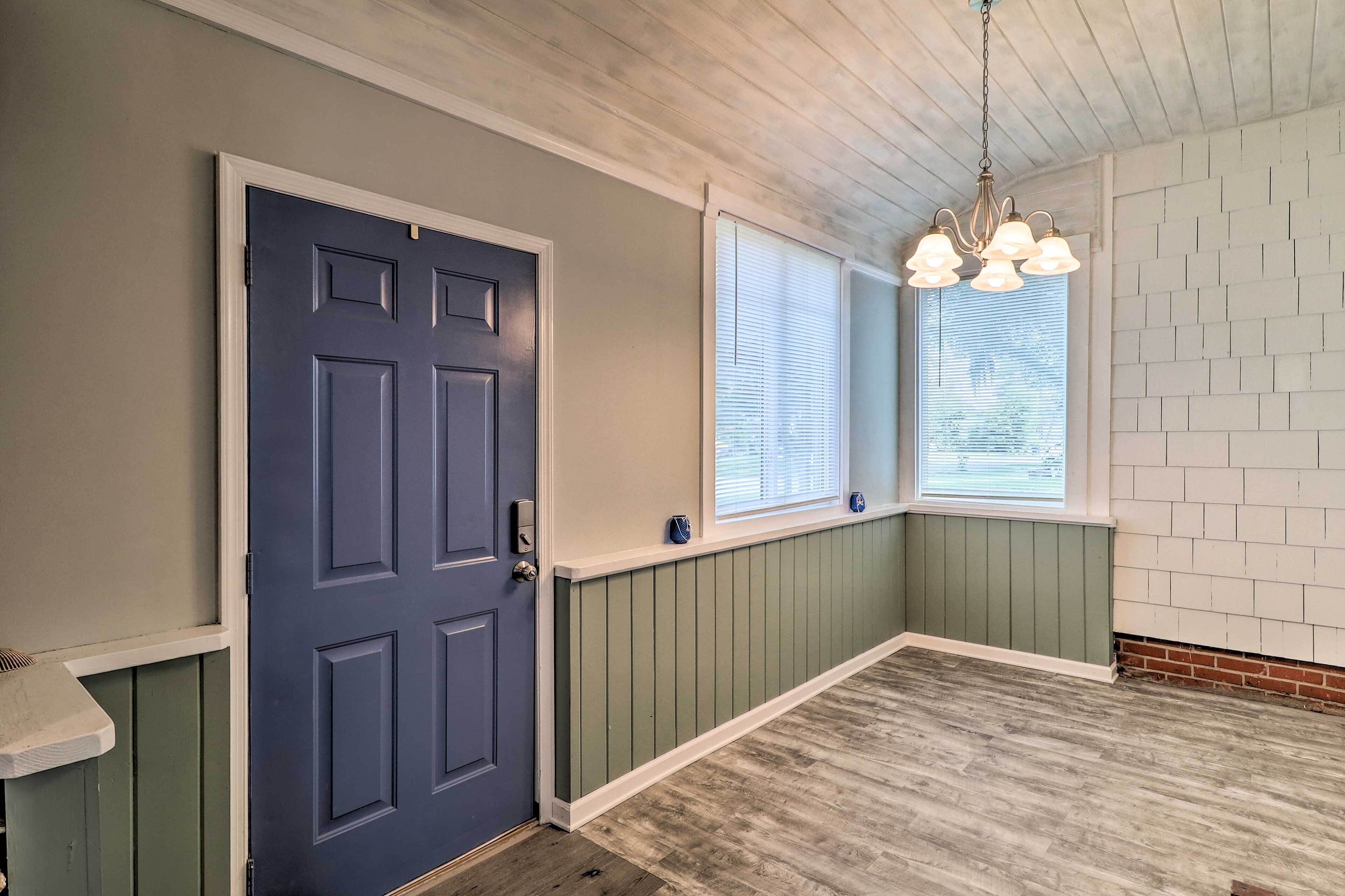 House (3 Bedrooms) | Interior