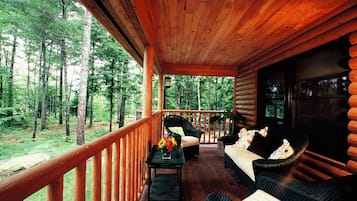 House (3 Bedrooms) | Property grounds