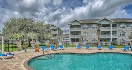 Lovely Myrtle Beach Condo: 4 Mi to Boardwalk!
