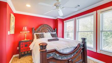 House (5 Bedrooms) | Interior