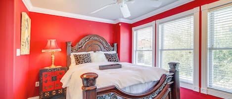 House (5 Bedrooms) | Interior