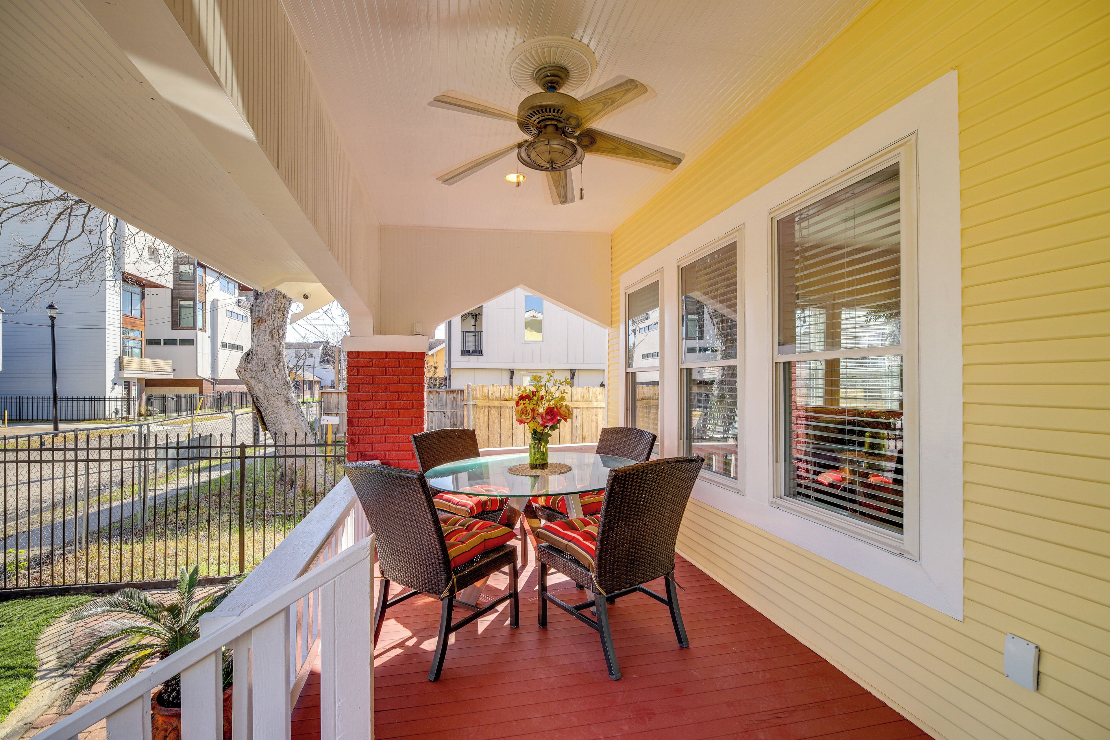 House (5 Bedrooms) | Front of property