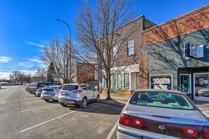 Apartment (1 Bedroom) | Interior - Pet-friendly Downtown Hettinger Apt w/ Yard! (Hettinger)