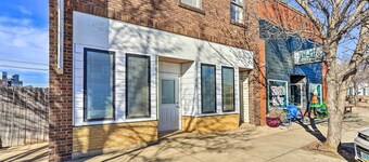 Walk to Restaurants & Dtwn Hettinger: Apt w/ Yard