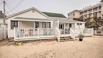 Cottage (2 Bedrooms) | Interior