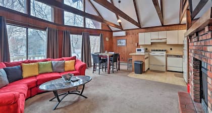 7 Miles to State Park: Poconos Getaway w/ Deck!