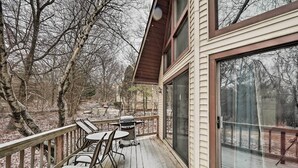 House (3 Bedrooms) | Interior - 7 Miles to State Park: Poconos Getaway w/ Deck! (Albrightsville)