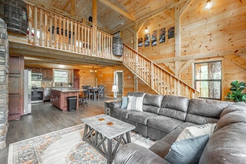 Timber Creek Lodge | Pet Friendly + Mtn Views