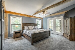 3 soveværelser, skrivebord, strygejern/strygebræt, gratis Wi-Fi