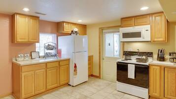 Apartment (1 Bedroom) | Interior