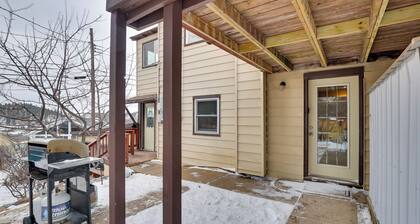 Lead Apartment ~ 5 Mi to Terry Peak Skiing!