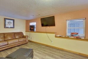 Interior - Lead Apartment ~ 5 Mi to Terry Peak Skiing! (Lead)