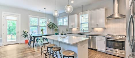 House (4 Bedrooms) | Interior