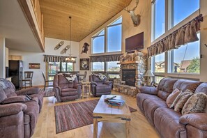 Interior - Deck, Bar & Mtn Views: Grand Granby Retreat! (Granby)