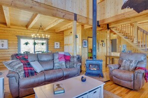 House (4 Bedrooms) | Front of property